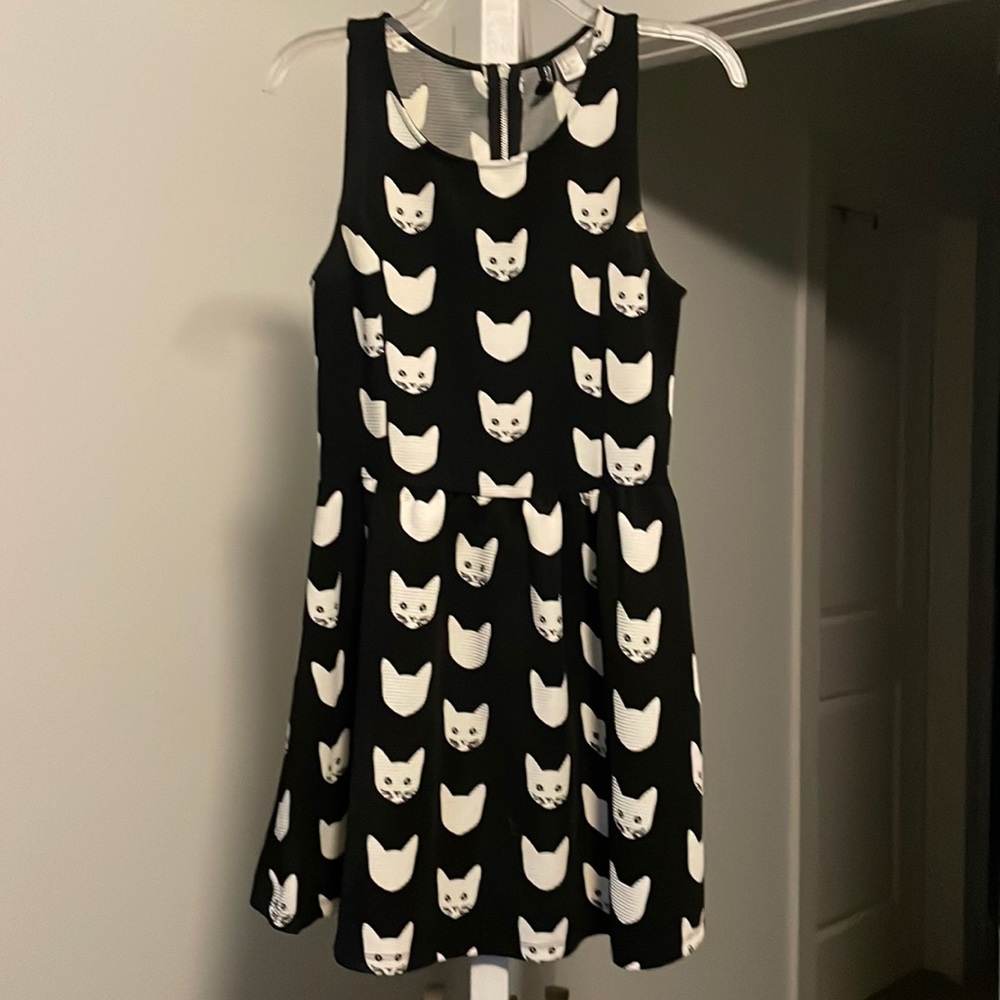 Cat face print black and white midi dress
